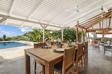 Di Dos Kas with panoramic views and a large private pool