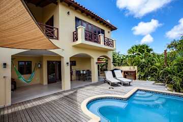Casa Presioso met panoramisch uitzicht en privézwembad
