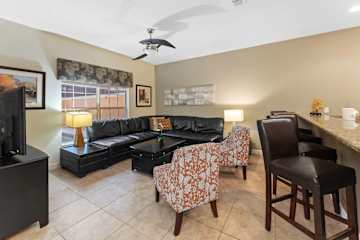 Casa de 4 dormitorios en Paradise Palms – foto 1