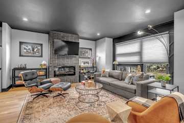 Lux East Nash-Awesome Location- 30 plus days