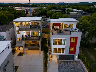 2 Ultra Lux Homes, Sleeps 24, Hot Tub & Rooftops