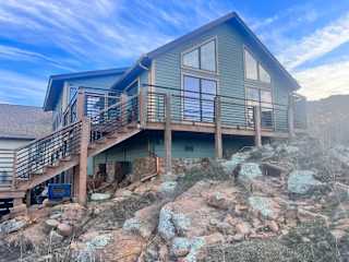 Riverside + Apartment – Sleeps 15