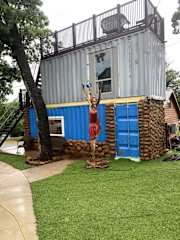 Tiny House – Let the Music Play