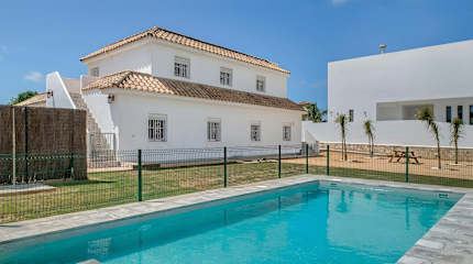 Apartamento accesible en Conil con piscina compartida, parking y jardín privado - image 28