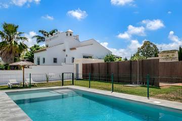 Casa increíble – alojamiento con piscina compartida y WiFi, ideal para familias en Conil - image 27