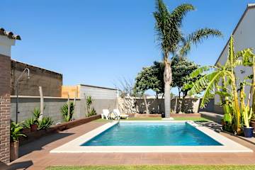 Villa con piscina privada, terraza y Wi-Fi - image 30