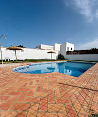 Chalet con piscina privada grupos de 6 personas - image 1