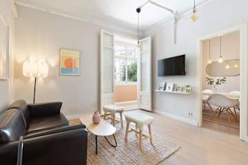 Great Apartment (6 pax) next to Sagrada Familia