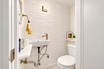 Photo #21 of Clinton Duplex