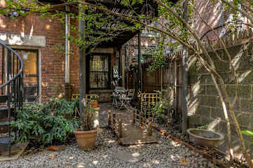 Photo #4 of Harlem Gardens