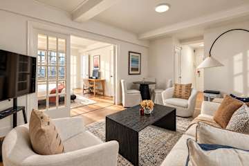 Photo #7 of Carnegie I
