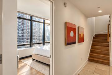 Photo #28 of Skyloft II