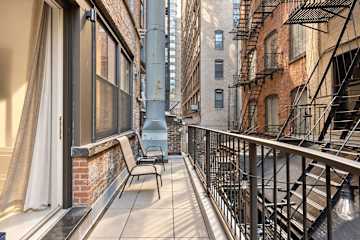 Photo #10 of Flatiron House I