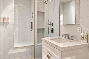 Photo #6 of Flatiron House I