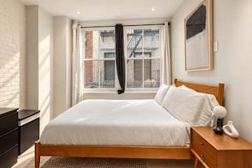 Photo #4 of Flatiron House I