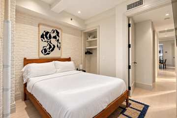 Photo #9 of Flatiron House I