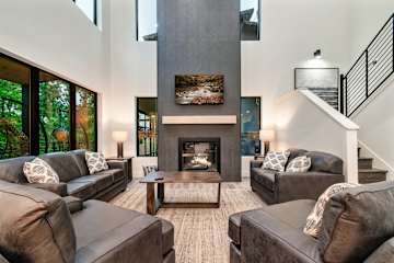523 New Venture Way