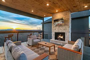 1306 Reedmont Way