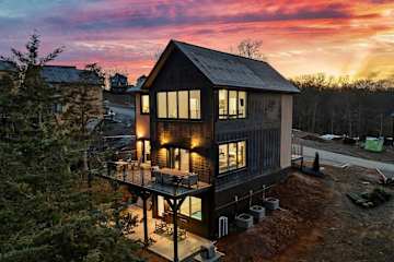 1353 Reedmont Way