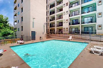 Laurel Inn Condominiums – Black Bear Boogie