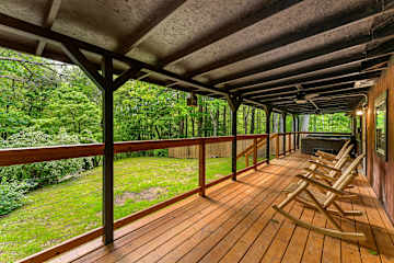 Huskey Hide Away
