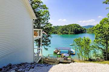 Lakin’ It Easy
