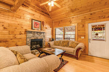 Arrowhead – Barefoot Landing Cabin