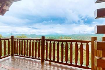 Legacy Mountain Resort – 100 Mile View
