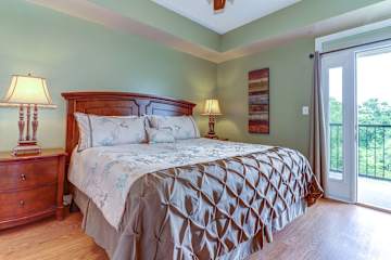 River Crossing Condominiums – A Beautiful River View
