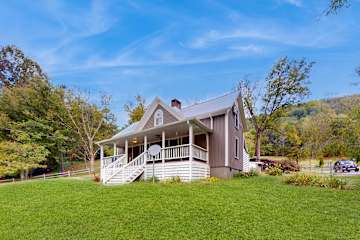 Julia’s Farmhouse
