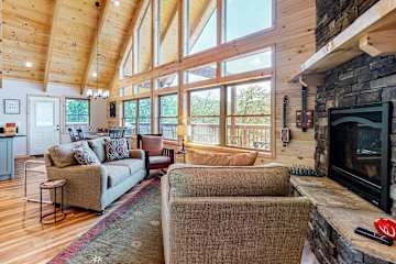 Rocky Top Jewel Cabin