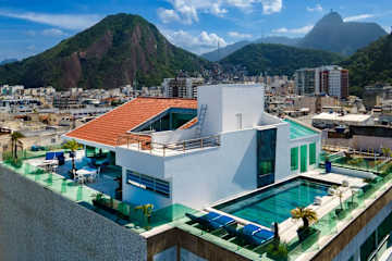 ADV001 Luxurious penthouse for 10 on Copa’s beach