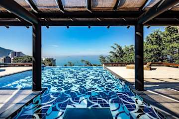 ADV004 Amazing villa for 10 with view on the beach