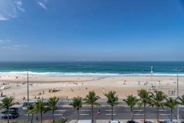 ADV005 Huge Penthouse for 8 on Ipanema’s beach