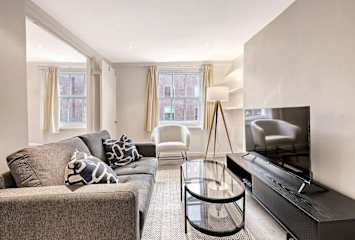 The Oak at Redwood Court photo 2