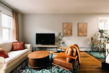 Walk to Sloans Lake! King Bed, Near Food & Transit rental in Denver, US