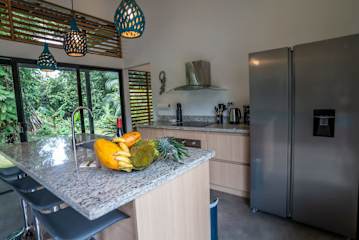 Villa de ensueño Anusara con piscina y aire acondicionado