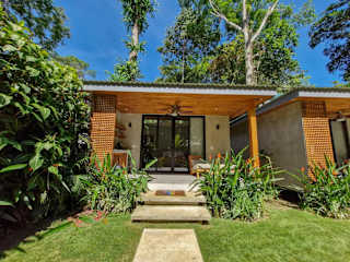 Serenity Wave Bungalow Beach & Jungle Escape + AC