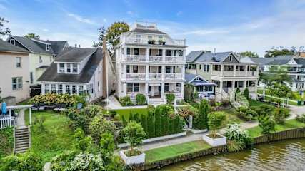 Lakefront - Waterview Porches - Upstairs Unit-3BR rental in Neptune Township