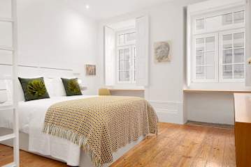 HostWise - Oporto Classic Apartment