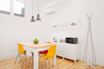 HostWise - Oporto Classic Apartment photo 5