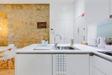 Stone & Light Apartment by Host Wise photo 2