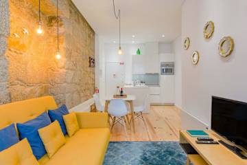 Stone & Light Apartment by Host Wise