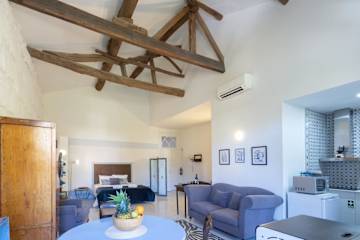 Trendy Flat Art Porto w Balcony by HostWise photo 3