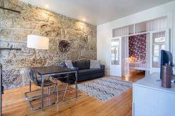Contemporary Peaceful Flat w/ Balcony by HostWise photo 2