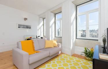 Central Sunny Flat - Prime Location by HostWise