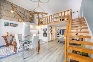 Luxurious Flat w/ Mezzanine by HostWise
