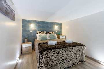 Deluxe Spacious Flats w/Mezzanine by HostWise photo 2