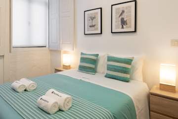 Cozy Studios w/ Terrace | City Center by HostWise