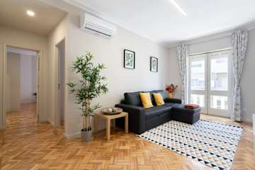 Deluxe Bright Flats w/ Netflix by HostWise photo 3